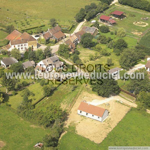 Photo aérienne de Moutiers-en-Puisaye