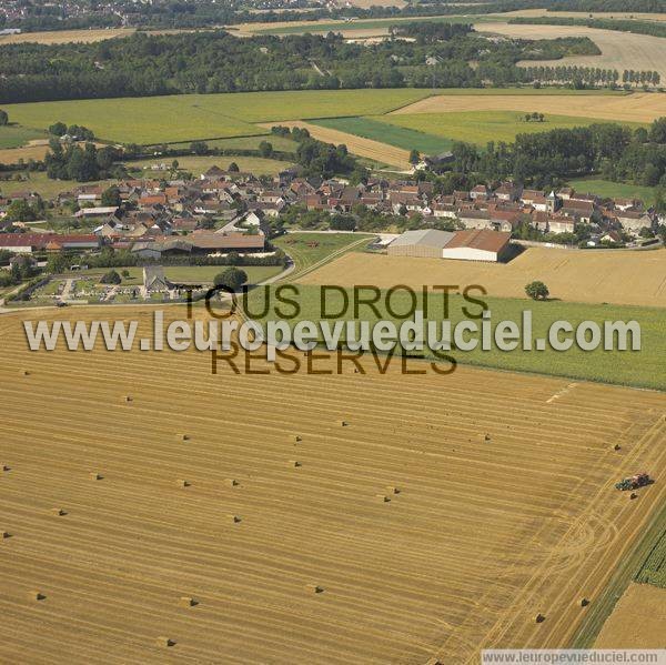 Photo aérienne de Pacy-sur-Armanon