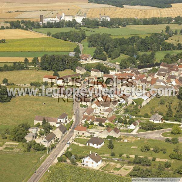 Photo aérienne de Pacy-sur-Armanon