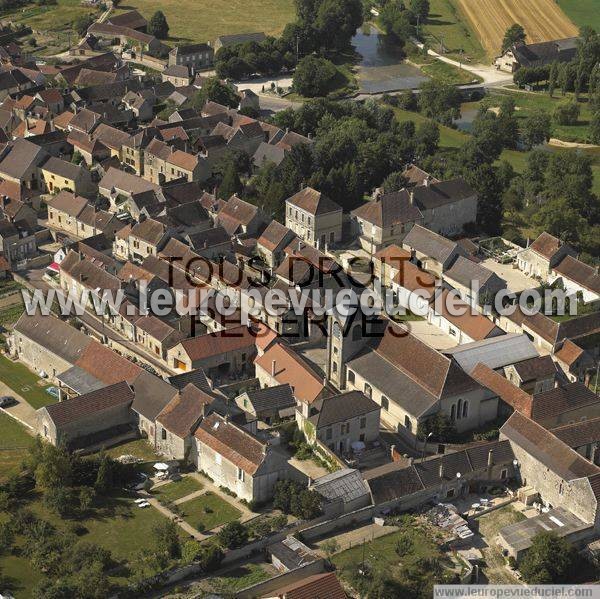 Photo aérienne de Pacy-sur-Armanon