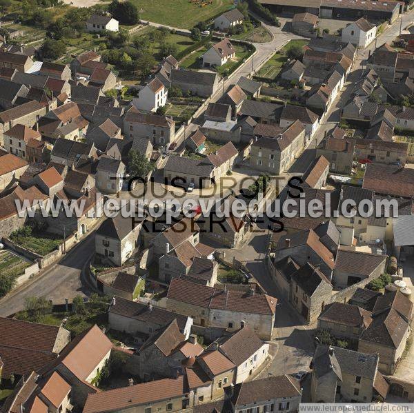 Photo aérienne de Pacy-sur-Armanon