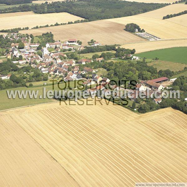 Photo aérienne de Sainpuits