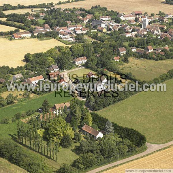 Photo aérienne de Sainpuits