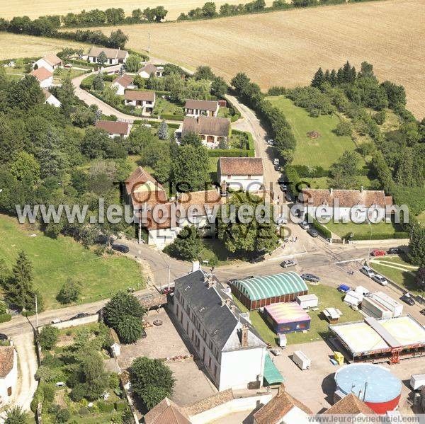 Photo aérienne de Sainpuits