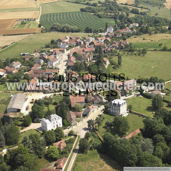 Photo aérienne de Tharot