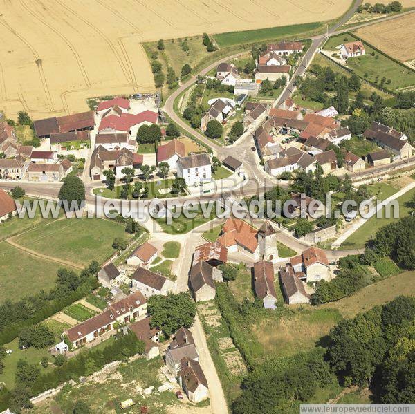 Photo aérienne de Vézannes