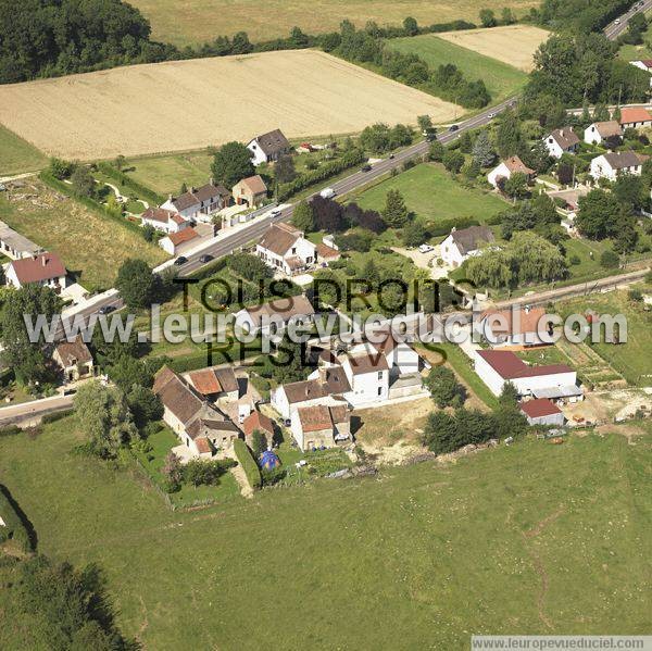 Photo aérienne de Villeneuve-Saint-Salves