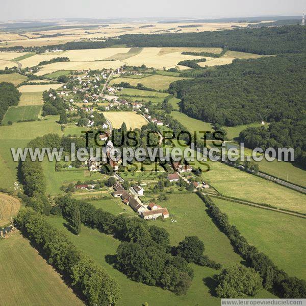 Photo aérienne de Villeneuve-Saint-Salves