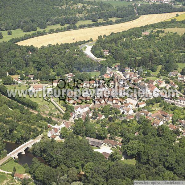 Photo aérienne de Voutenay-sur-Cure