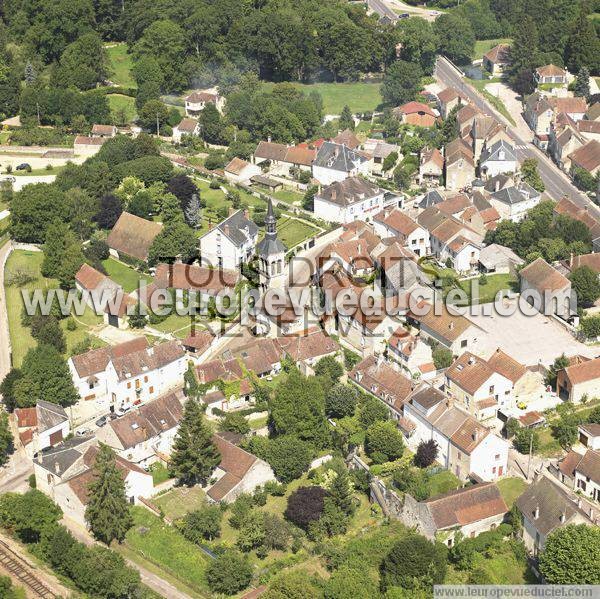 Photo aérienne de Voutenay-sur-Cure