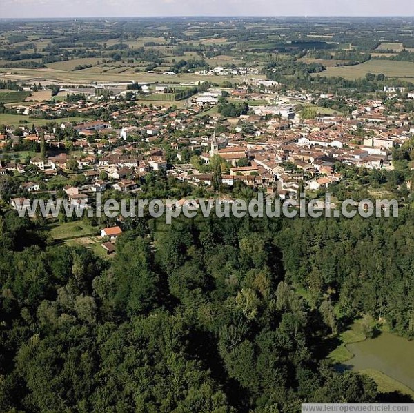 Photo aérienne de Nogaro