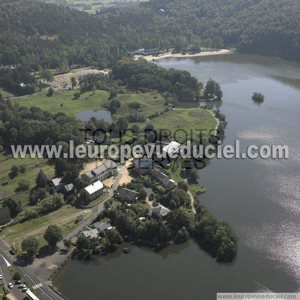 Photo aérienne de Chambon-sur-Lac