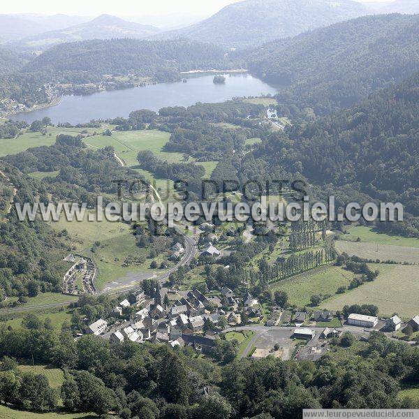 Photo aérienne de Chambon-sur-Lac