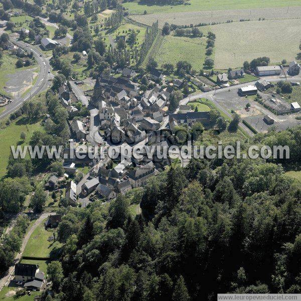 Photo aérienne de Chambon-sur-Lac