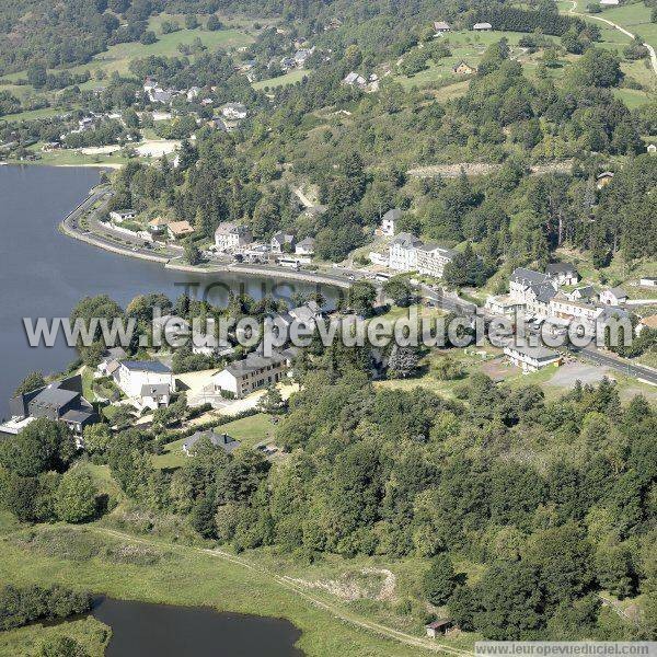 Photo aérienne de Chambon-sur-Lac