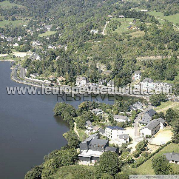 Photo aérienne de Chambon-sur-Lac