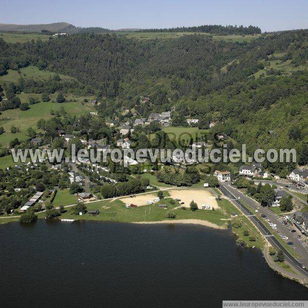 Photo aérienne de Chambon-sur-Lac