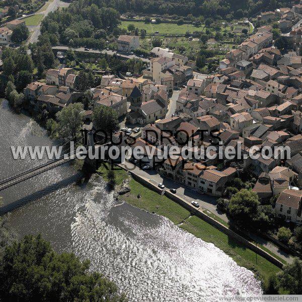 Photo aérienne de Coudes