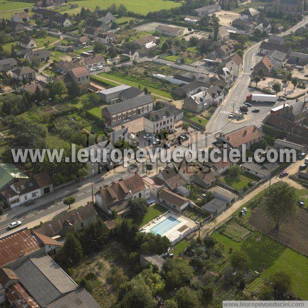 Photo aérienne de Villeneuve-sur-Allier