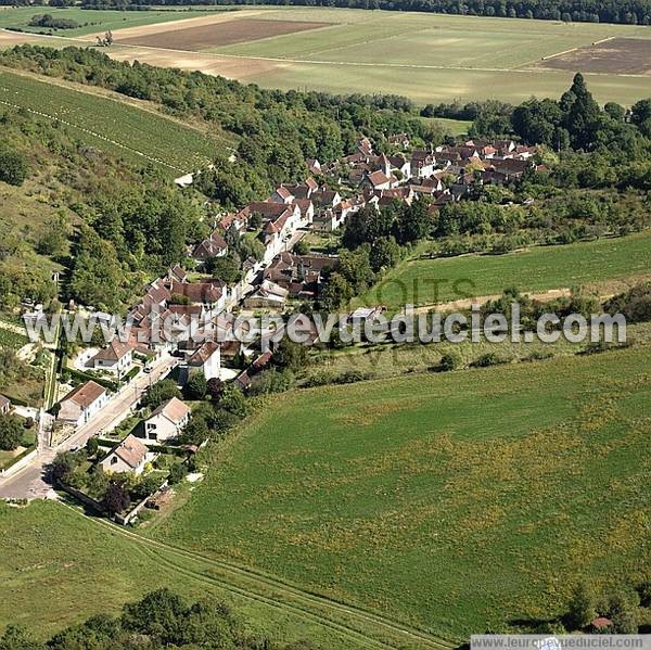 Photo aérienne de Junay