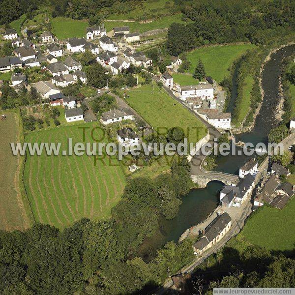 Photo aérienne de Licq-Athrey