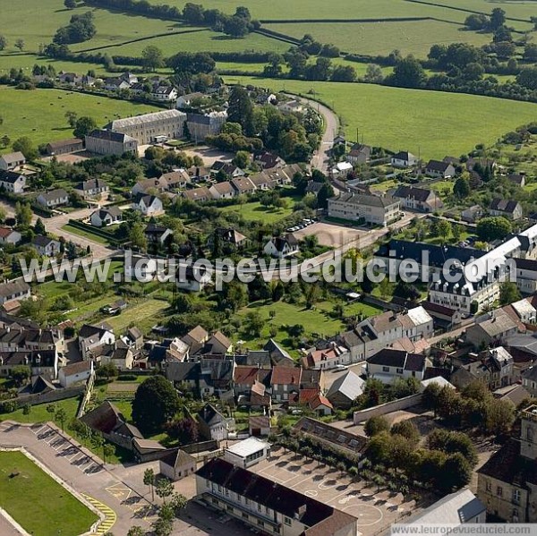 Photo aérienne de Corbigny