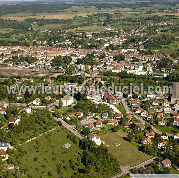 Photo aérienne de Mirecourt