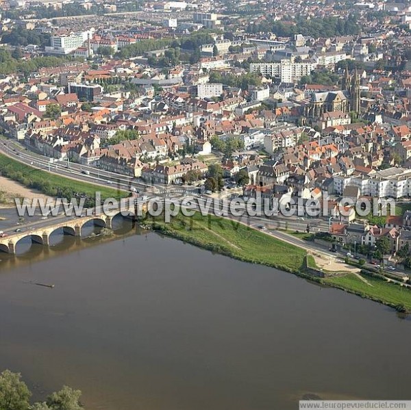 Photo aérienne de Moulins