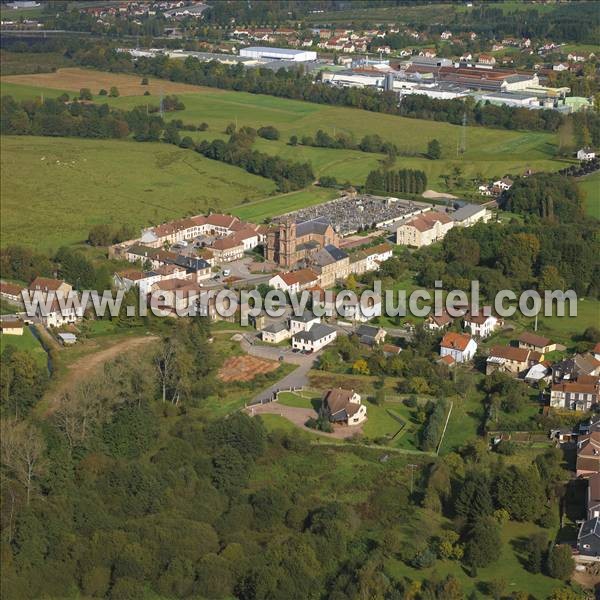 Photo aérienne de Étival-Clairefontaine