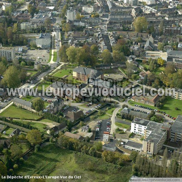 Photo aérienne de Louviers