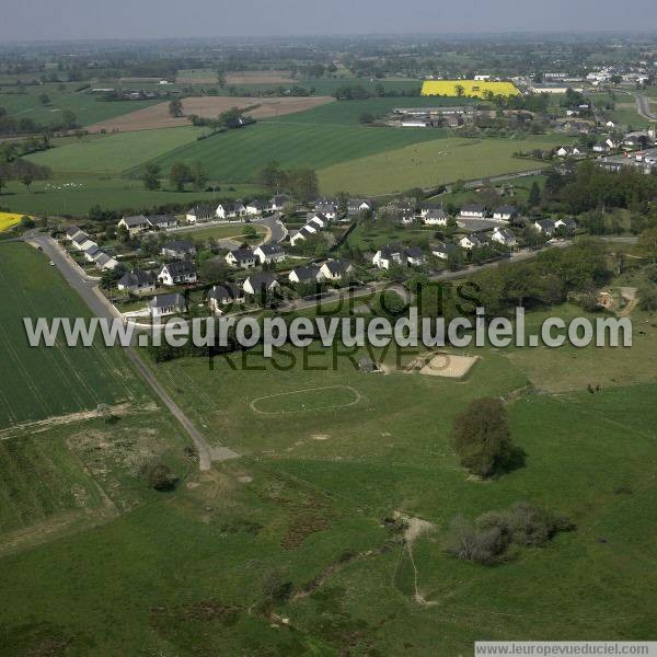 Photo aérienne de Ambrires-les-Valles