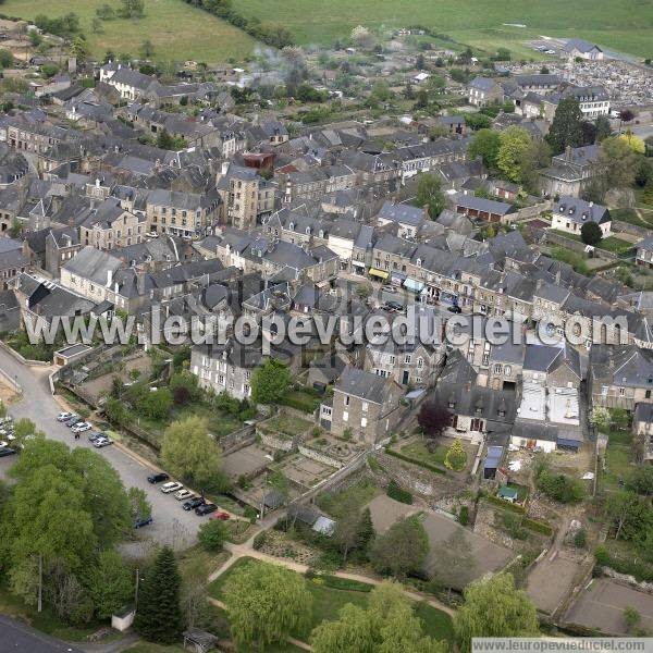 Photo aérienne de Lassay-les-Chteaux