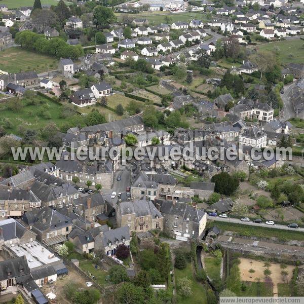 Photo aérienne de Lassay-les-Chteaux