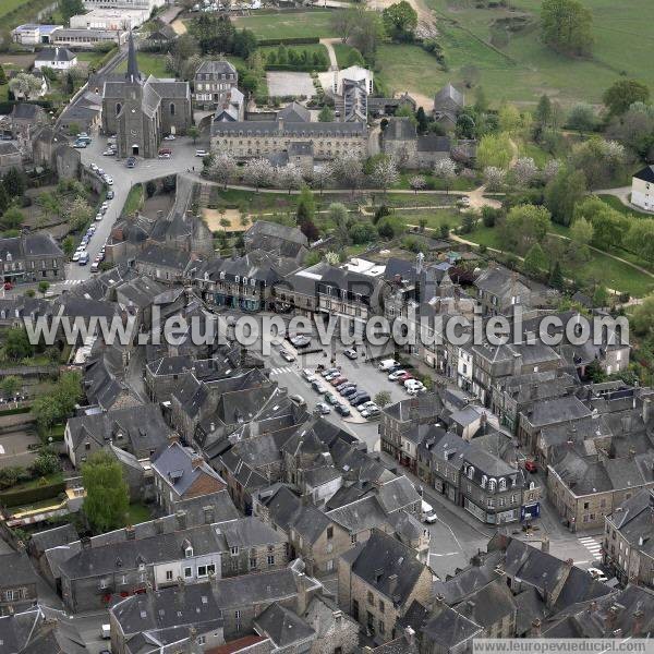 Photo aérienne de Lassay-les-Chteaux
