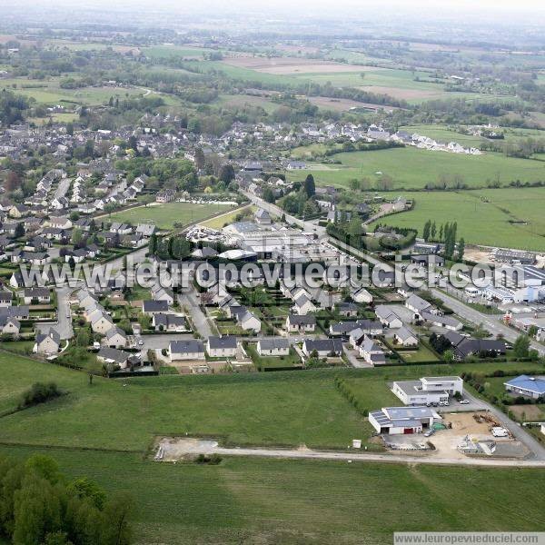 Photo aérienne de Lassay-les-Chteaux