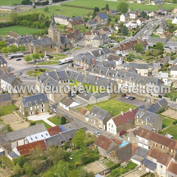 Photo aérienne de Rânes
