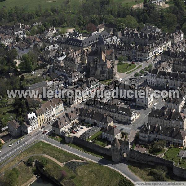 Photo aérienne de Falaise