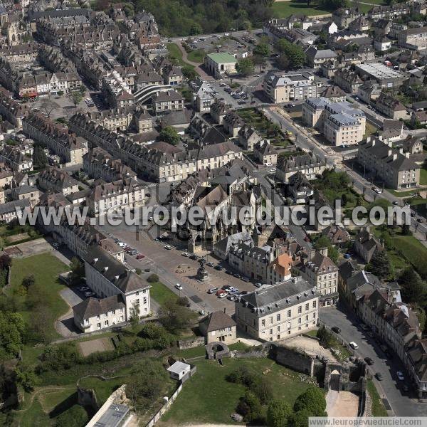 Photo aérienne de Falaise