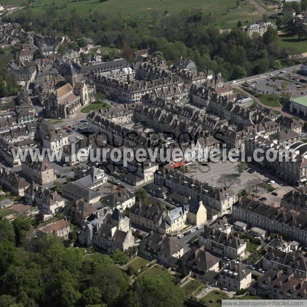 Photo aérienne de Falaise