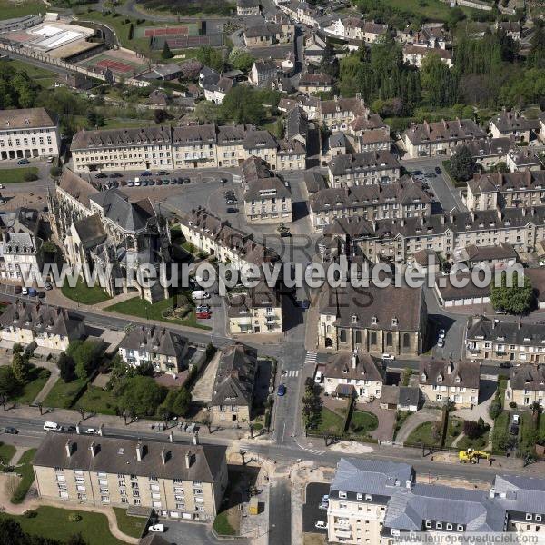 Photo aérienne de Falaise