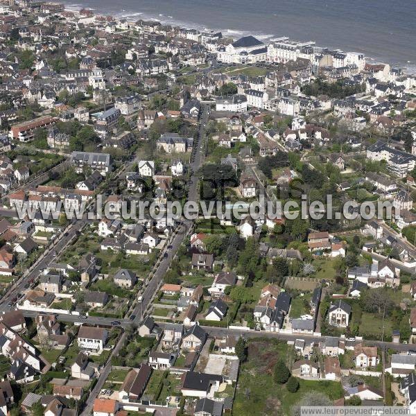 Photo aérienne de Cabourg