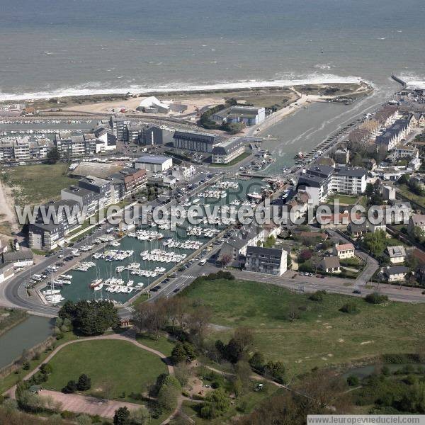 Photo aérienne de Courseulles-sur-Mer