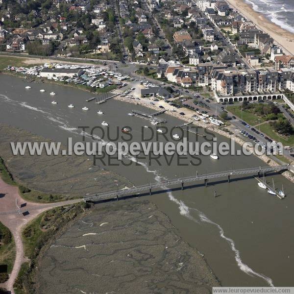 Photo aérienne de Dives-sur-Mer