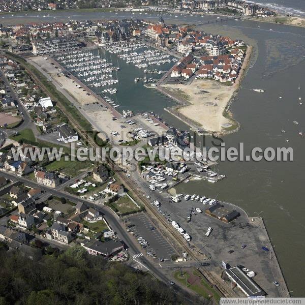 Photo aérienne de Dives-sur-Mer