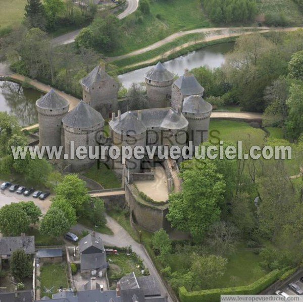 Photo aérienne de Lassay-les-Chteaux