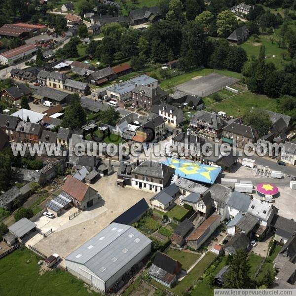 Photo aérienne de Grandcourt Photo aérienne de Grandcourt