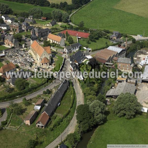 Photo aérienne de Neuville-Ferrires