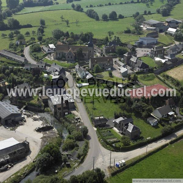 Photo aérienne de Neuville-Ferrires