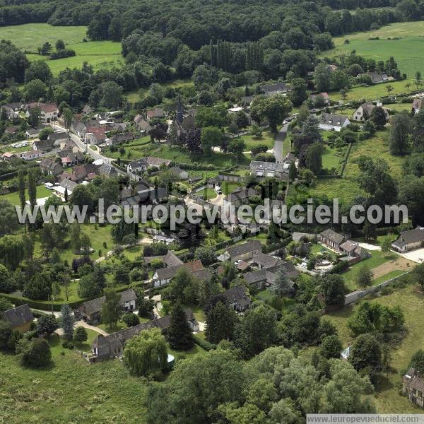 Photo aérienne de Bazincourt-sur-Epte