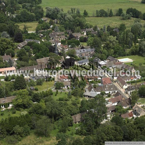 Photo aérienne de Bazincourt-sur-Epte